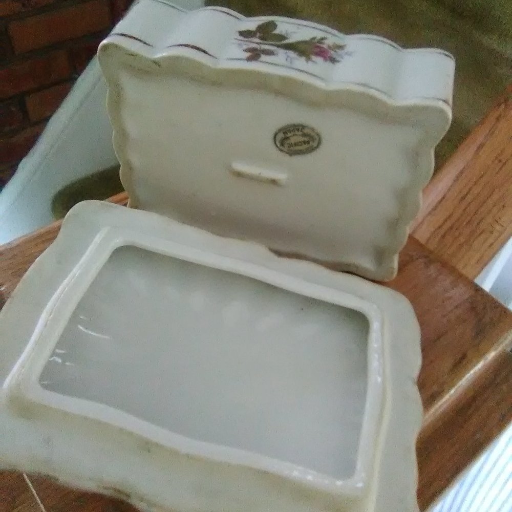 Flowered Trinket Box - Picture 6 of 6